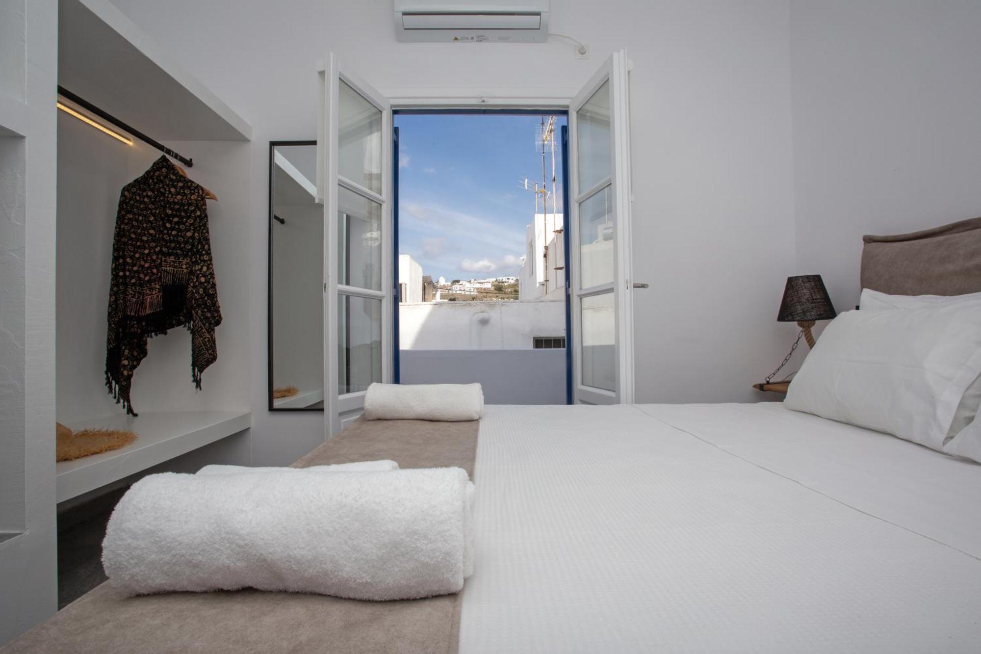 Athena΄s Residency /