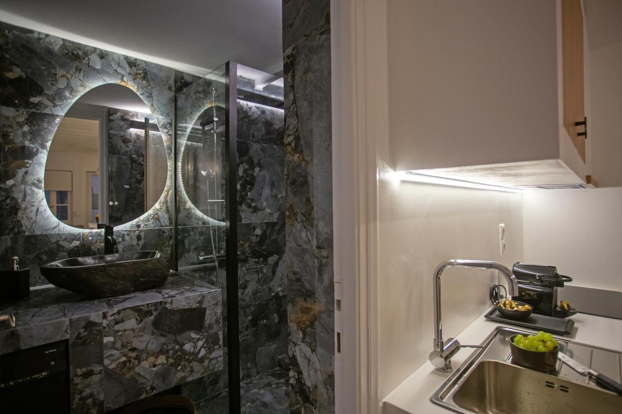 Athena΄s Residency /